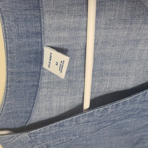 Old Navy Denim Dress W/ front pockets - Picture 3 of 5